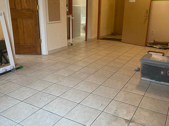 5th image of 2335 Steinway St APT 3R