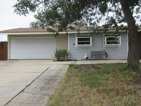 2nd image of 1075 E Avenida De Los Arboles