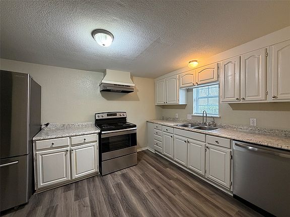 4th image of 203 W Nolan St