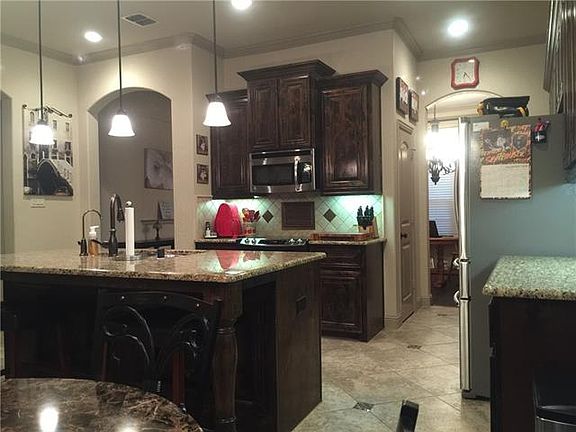 3rd image of 2101 Fair Parke Ln