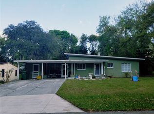 1102 Oak Dr, Leesburg, FL 34748