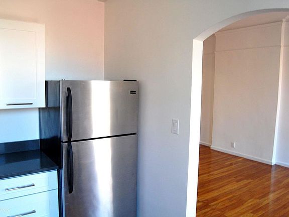 5th image of 864 President St #A4