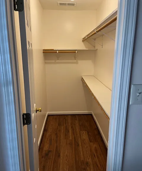 309 Clarendon Ct — Photo 26