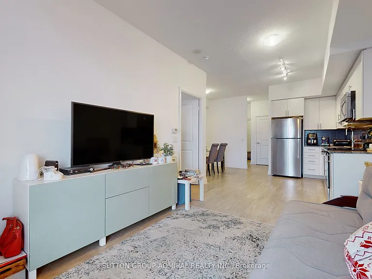 7890 Bathurst St #1703 — Photo 9