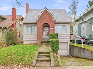 5209 SE Hawthorne Blvd, Portland, OR 97215