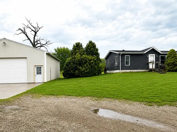 12945 Saddler Rd, Plainwell, MI 49080