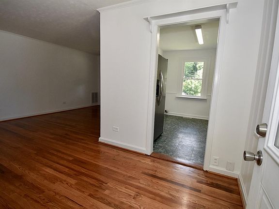 4th image of 178 Mays St