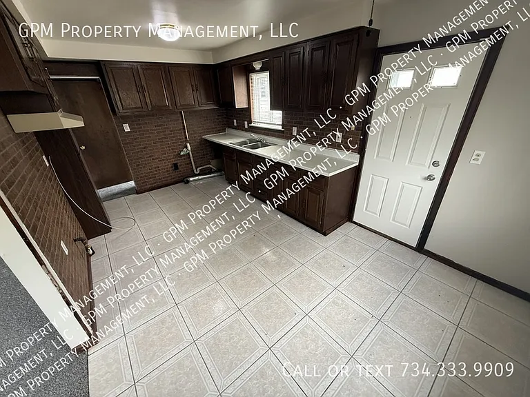 4757 Dudley St — Photo 8