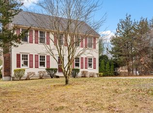 102-102R Manomet Point Rd, Plymouth, MA 02360