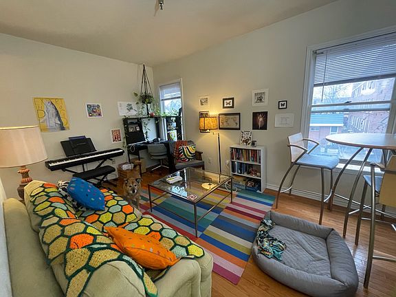 3rd image of 190 N Washington St #C1