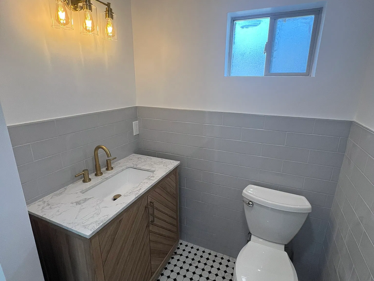 1 bed, 300 sqft, $1,295 — Photo 3