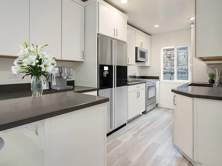 656 Indiana Ave #2 — Photo 6