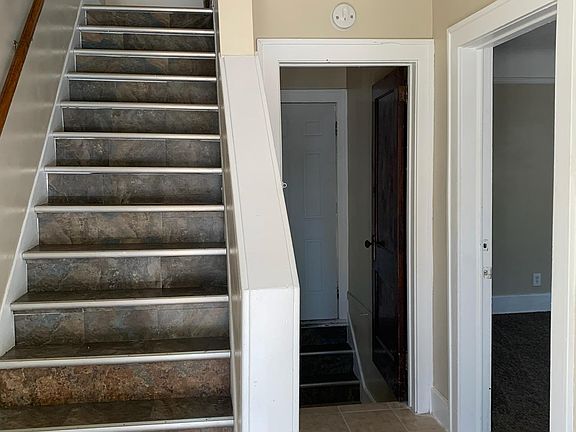 4th image of 15811 Northlawn St #2