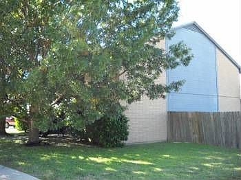 2nd image of 1815 Sara Dr APT 3