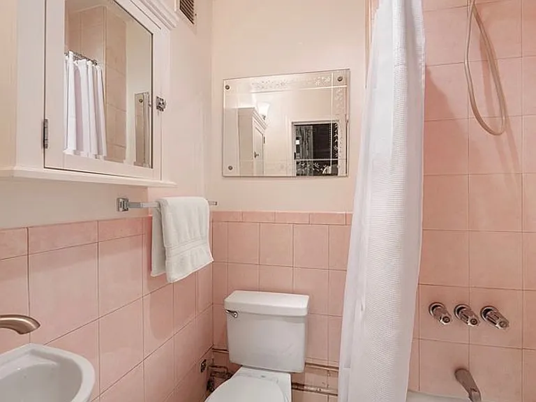715 9th Ave #4RS — Photo 6