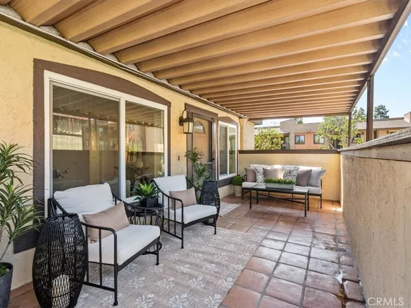 847 Junipero Dr #D, Duarte, CA 91010