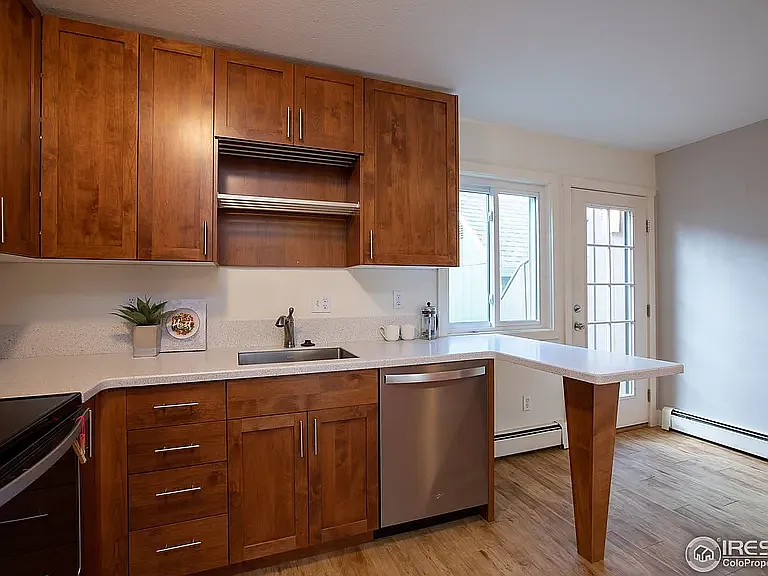 1704 Springmeadows Ct #B — Photo 10