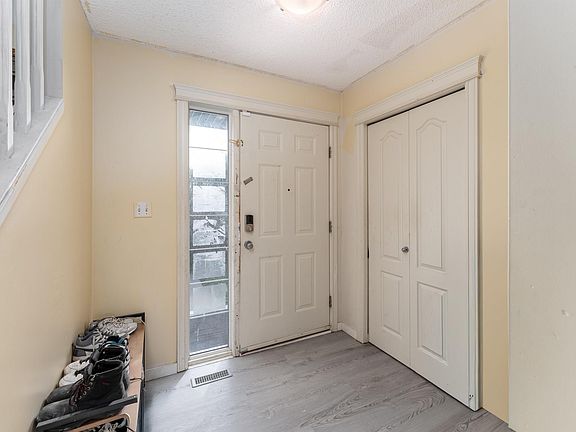 3rd image of 8910 7th Ave SW