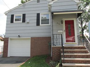 216 E Louis Pl, Iselin, NJ 08830