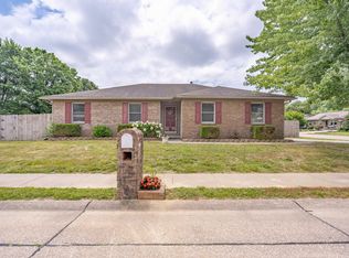 6111 Summit Pointe Way, Newburgh, IN 47630