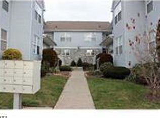 156 Keswick Dr, Piscataway, NJ 08854