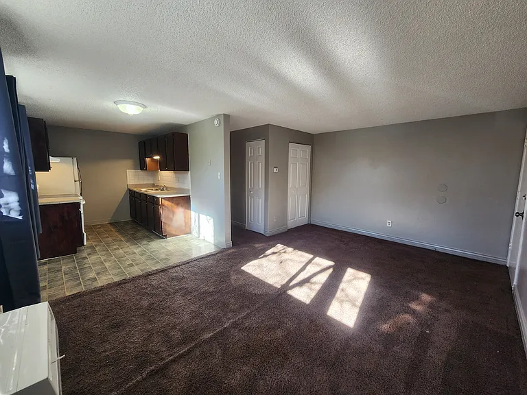 1941 Clinton St #202 — Photo 5