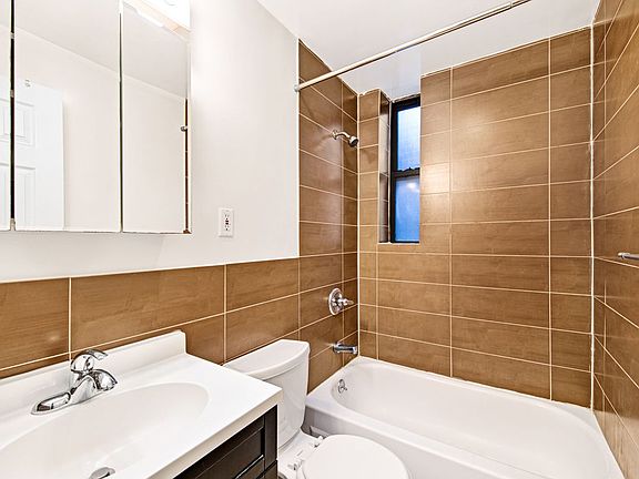5th image of 108 Stanton St APT 1C