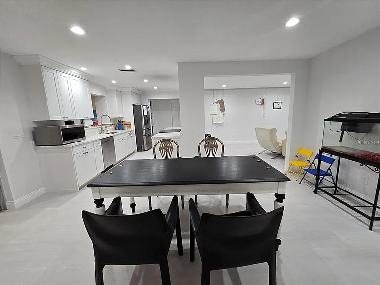 1028 Chinaberry Rd — Photo 16