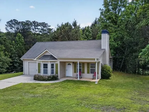 304 Black Knob Falls Dr, Ranger, GA 30734