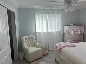196 Overbrook Dr E — Photo 12