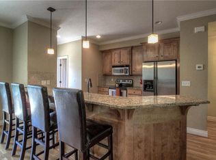 205 W 34th St, Kansas City, MO 64111