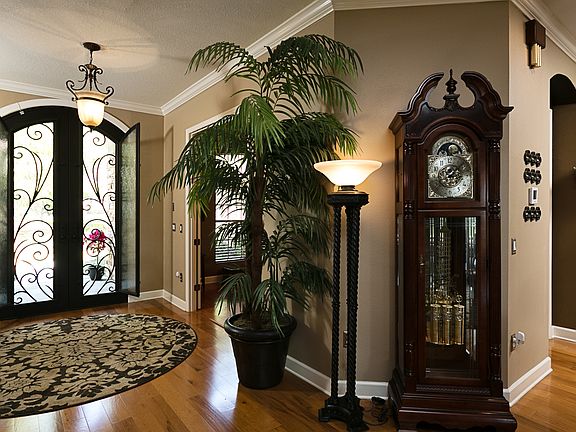 2nd image of 19602 Woodland Manor Pl