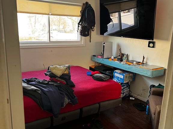5th image of 3006 Martin Ave