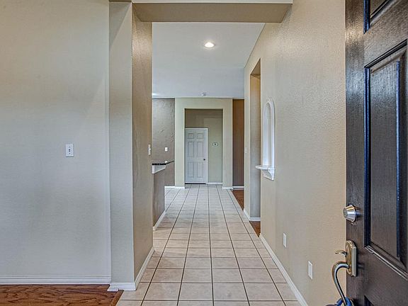 4th image of 1677 Sparrow Ct