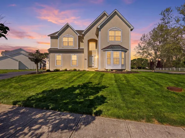 7279 Crossett Ct, Canal Winchester, OH 43110