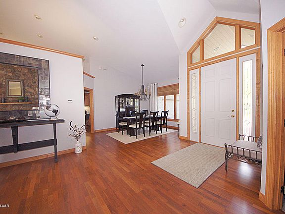 5th image of 2240 Majestic Ln NW