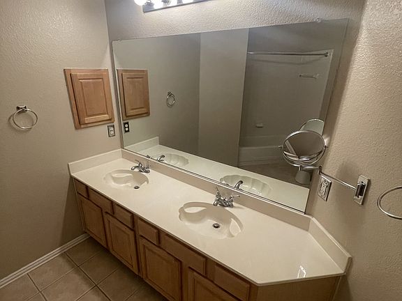 5th image of 6720 Tabor Dr