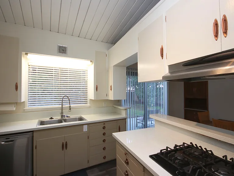 2455 Cooley Pl — Photo 15