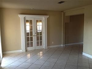 5th image of 1413 NW 11th Pl