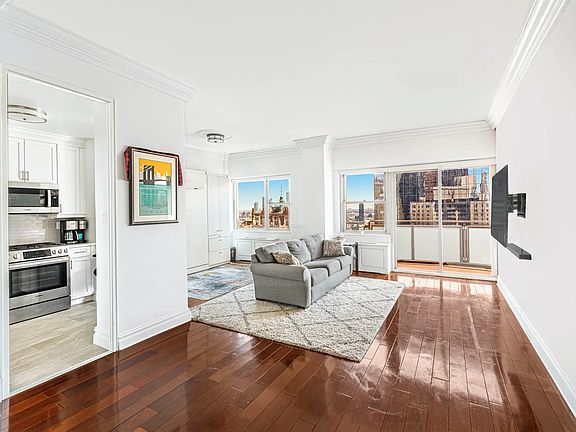 3rd image of 300 E 40th St APT 33F