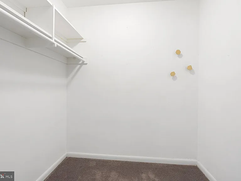 2400 41st St NW #312 — Photo 10