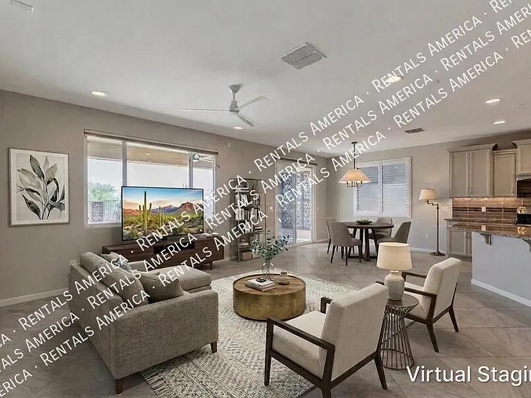 7631 W Laurel Ln — Photo 1