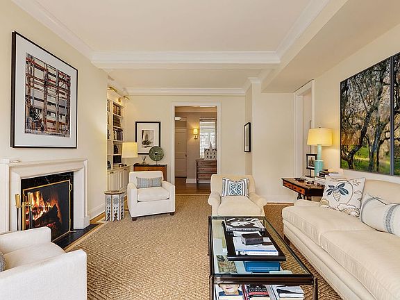 3rd image of 164 E 72nd St APT 13B