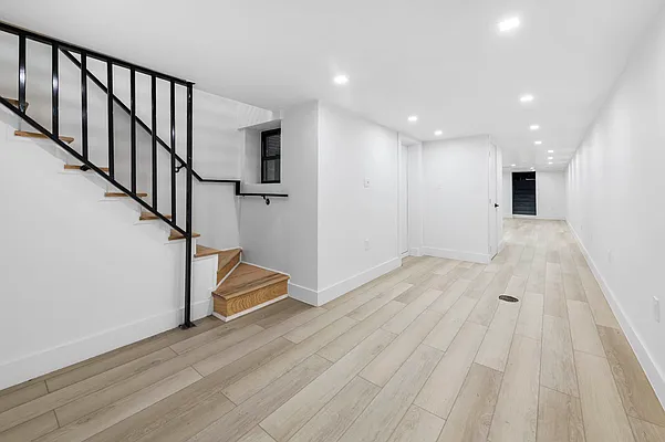 Rented by Compass | media 10