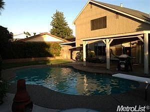 3rd image of 8341 Juglans Dr