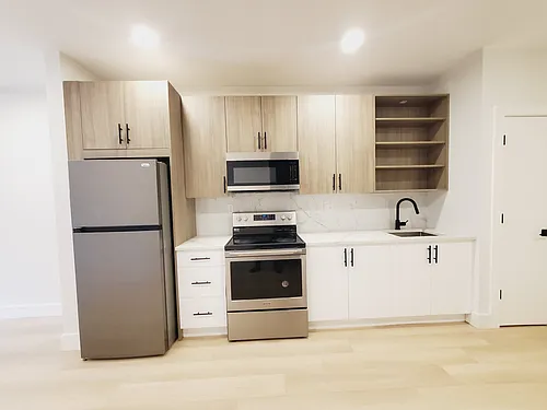 317 Forrest St #204 Photo 1