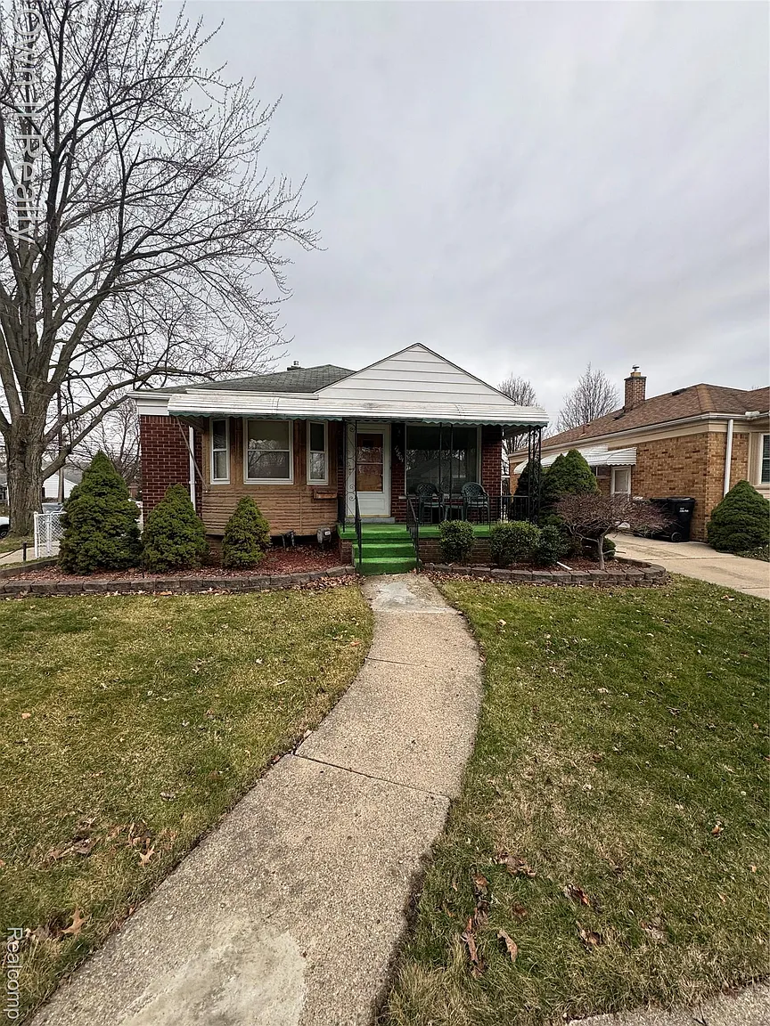 14805 Arlington Ave photo 1