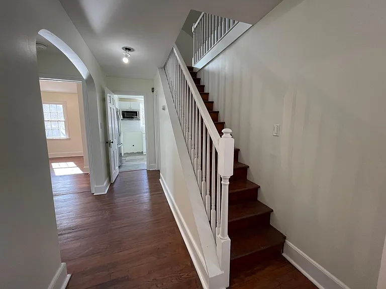 85 E Main St — Photo 7
