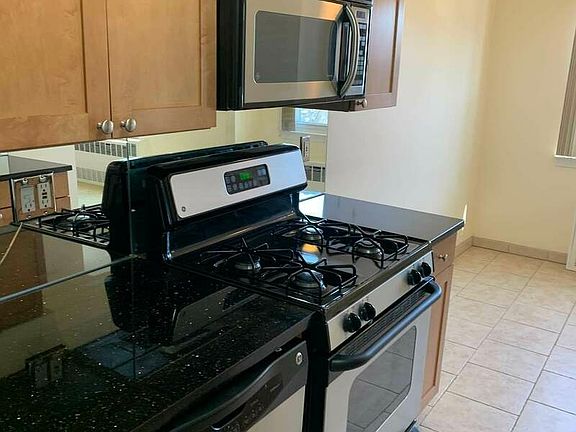 3rd image of 20-82 33rd St #3