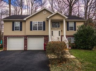 1869 Glen Echo Rd, Johnson City, TN 37604